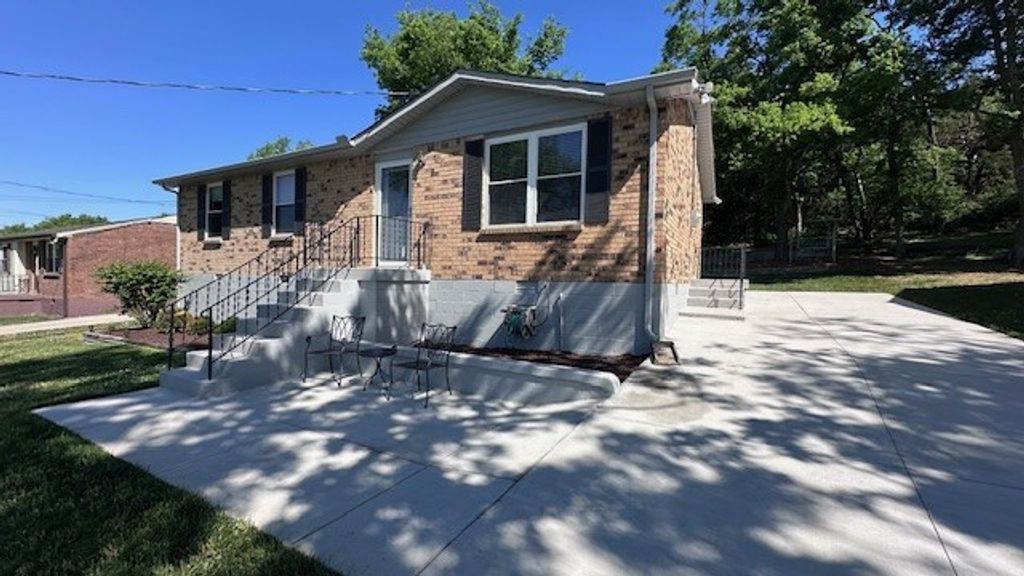222 Ash Dr, Franklin, TN 37064