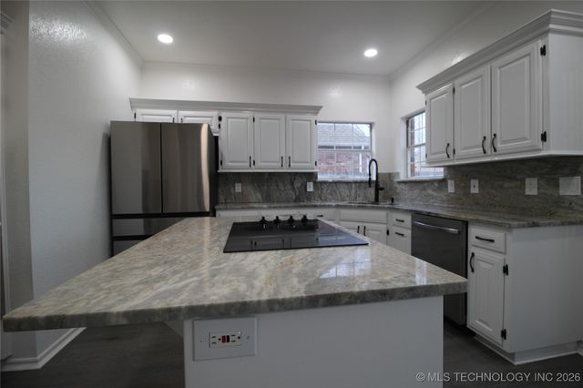 705 N Aster Avenue, Broken Arrow, OK 74012