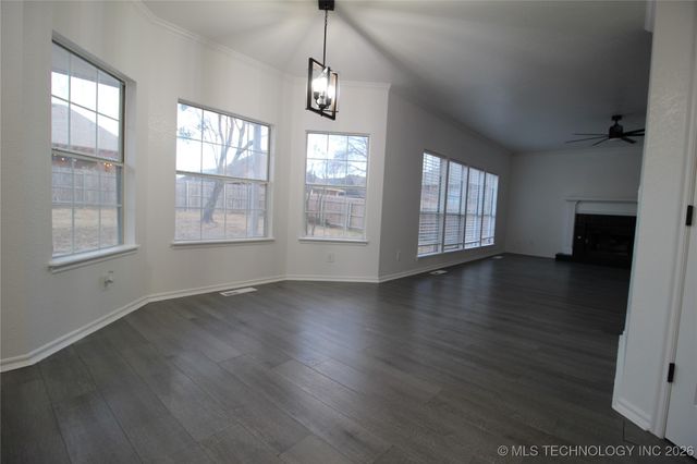 705 N Aster Avenue, Broken Arrow, OK 74012