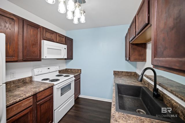 1517 Regency Road 135, Gulf Shores, AL 36542