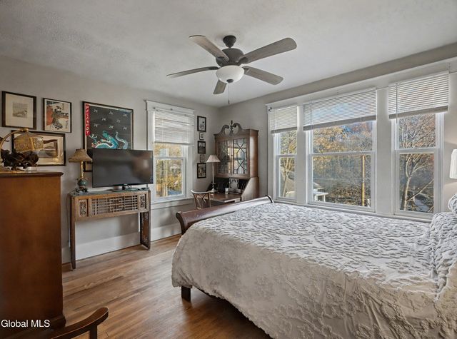 12 The Mall Street, Amsterdam, NY 12010