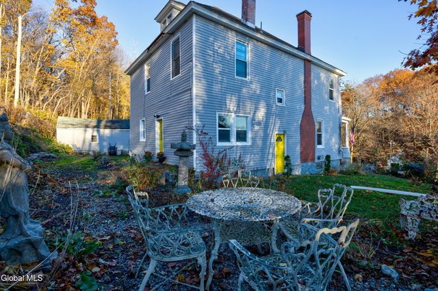 12 The Mall Street, Amsterdam, NY 12010