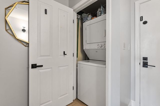 75 Clarendon St 201, Boston, MA 02116