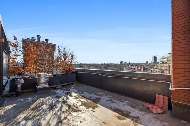 75 Clarendon St 201, Boston, MA 02116