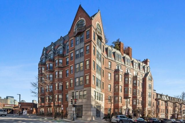 75 Clarendon St 201, Boston, MA 02116