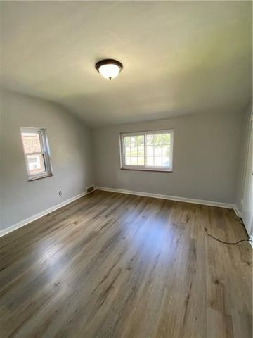 1002 Hartman St, Mckeesport, PA 15132