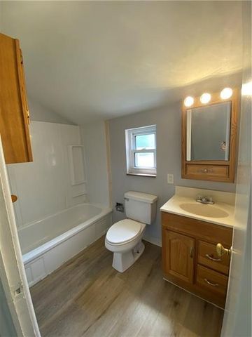 1002 Hartman St, Mckeesport, PA 15132