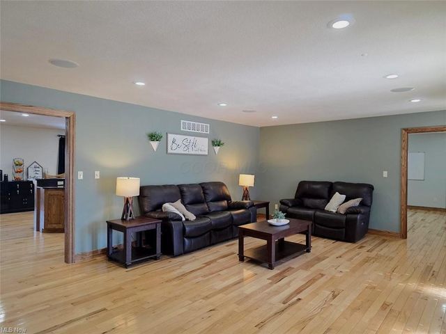 10133 Fishel Street, Pleasant City, OH 43772