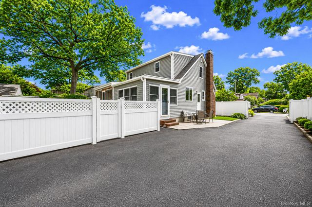 1905 Park Avenue, East Meadow, NY 11554