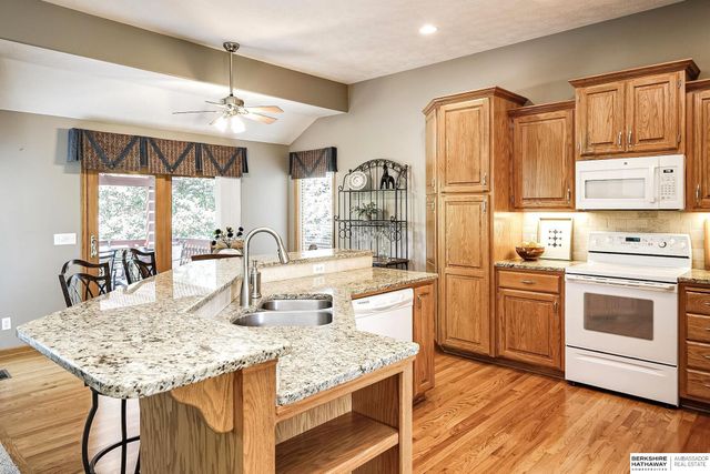5602 N 163rd Street, Omaha, NE 68116