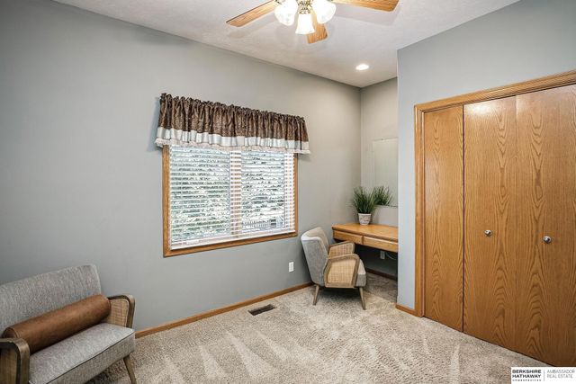 5602 N 163rd Street, Omaha, NE 68116