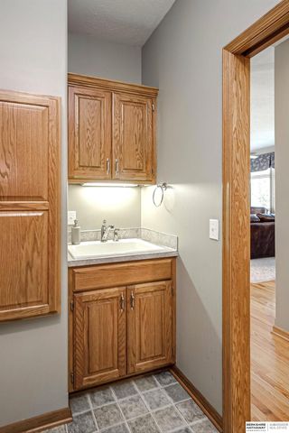 5602 N 163rd Street, Omaha, NE 68116