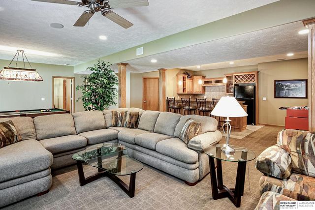 5602 N 163rd Street, Omaha, NE 68116