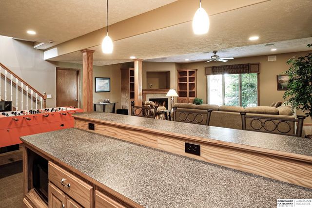 5602 N 163rd Street, Omaha, NE 68116