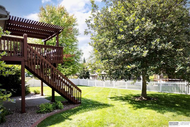 5602 N 163rd Street, Omaha, NE 68116