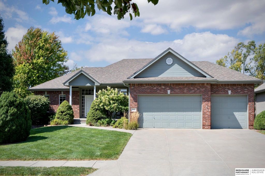5602 N 163rd Street, Omaha, NE 68116