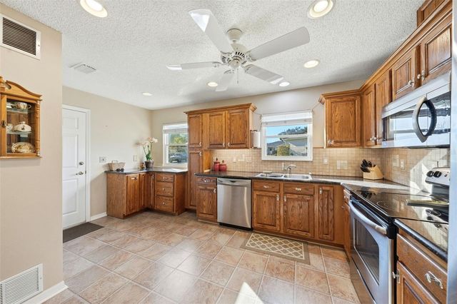 1145 MEADOWBEND DRIVE, Leesburg, FL 34748