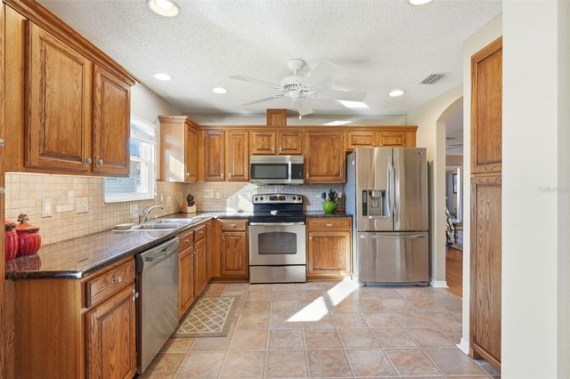 1145 MEADOWBEND DRIVE, Leesburg, FL 34748