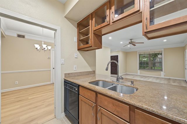 2700 Revere Street 137, Houston, TX 77098