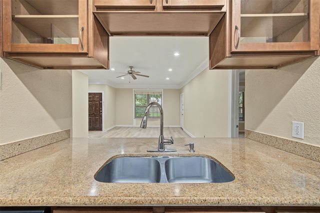 2700 Revere Street 137, Houston, TX 77098
