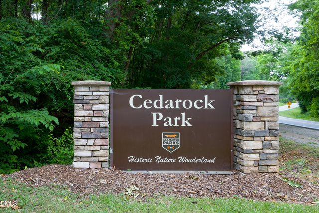 211 Wildwood Lane, Graham, NC 27253