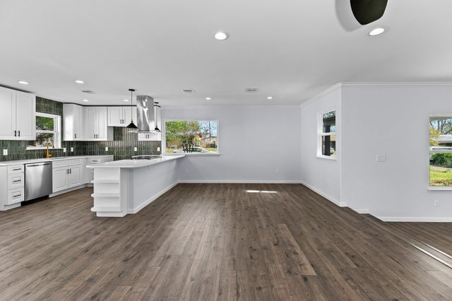 1307 Yorkshire DR, Austin, TX 78723