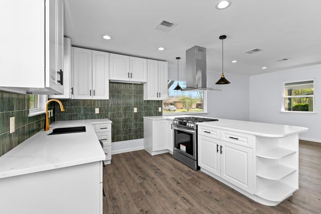 1307 Yorkshire DR, Austin, TX 78723