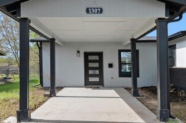 1307 Yorkshire DR, Austin, TX 78723