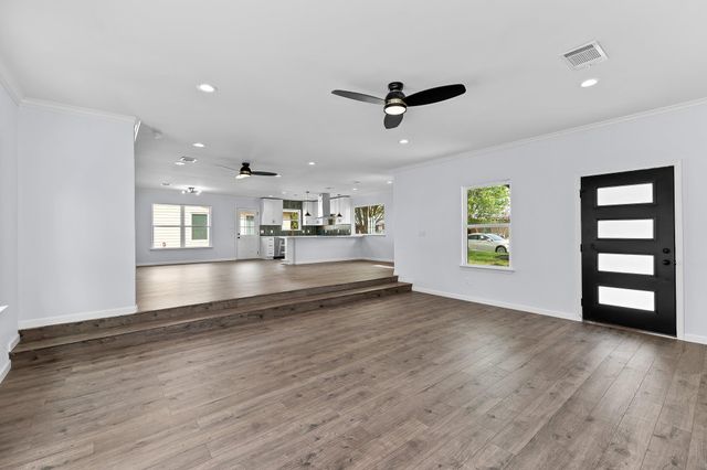 1307 Yorkshire DR, Austin, TX 78723