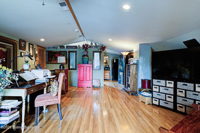2826 Brookdale Ave, Louisville, KY 40220