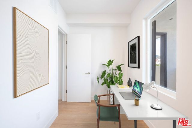 1130 N Orange Drive 403, Los Angeles, CA 90038