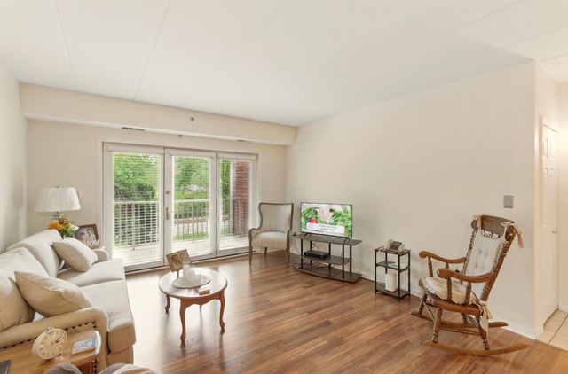 8445 Manor Avenue 103, Munster, IN 46321