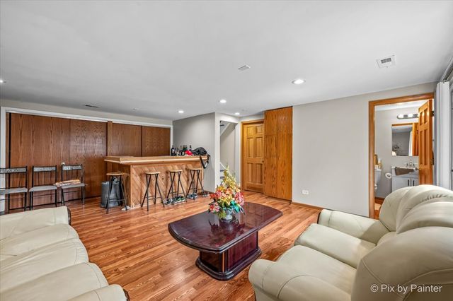 401 Longford Drive, Elgin, IL 60120