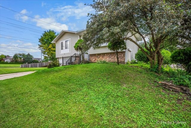 401 Longford Drive, Elgin, IL 60120