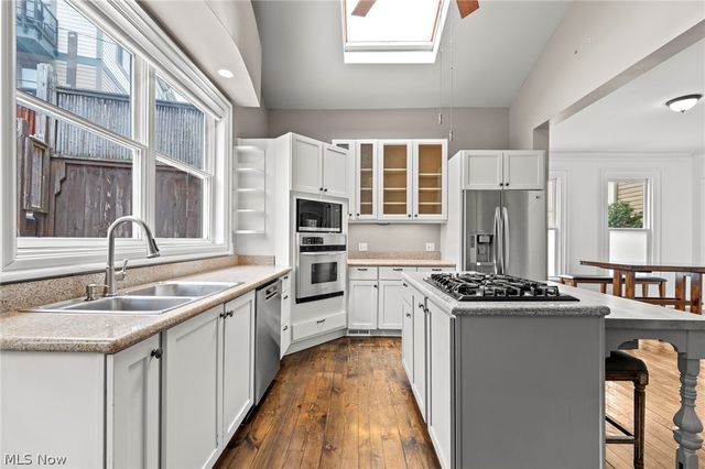 1554 W 29th Street, Cleveland, OH 44113