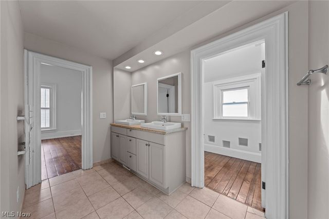 1554 W 29th Street, Cleveland, OH 44113