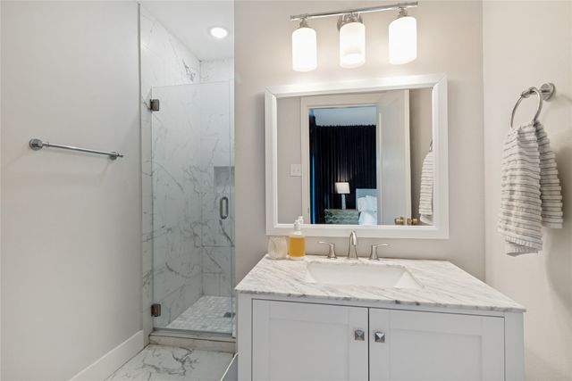 1023 Mount Auburn Avenue, Dallas, TX 75223