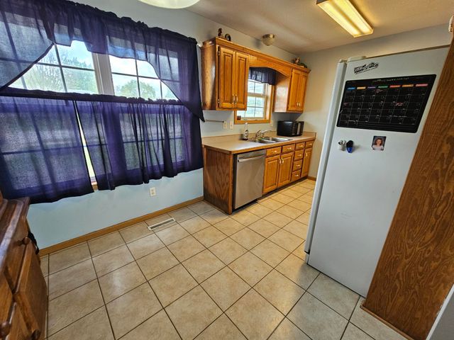 211 Arrowhead Road, Willard, MO 65781