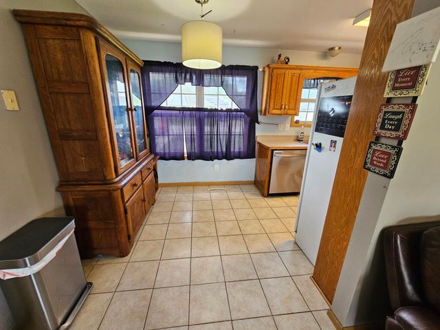 211 Arrowhead Road, Willard, MO 65781