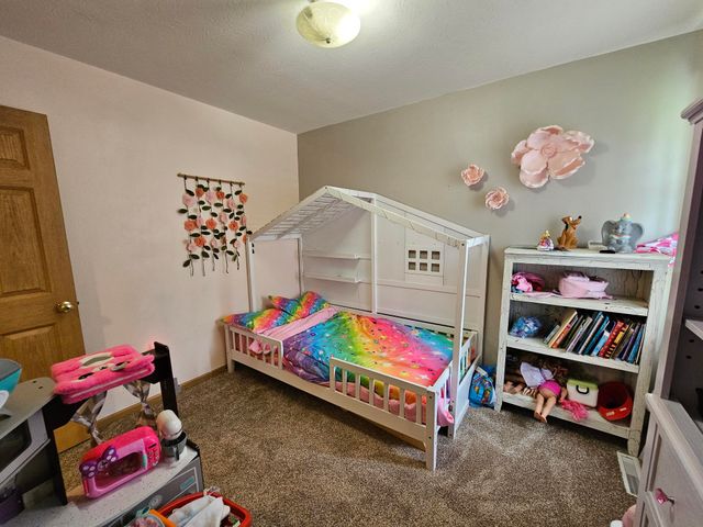 211 Arrowhead Road, Willard, MO 65781