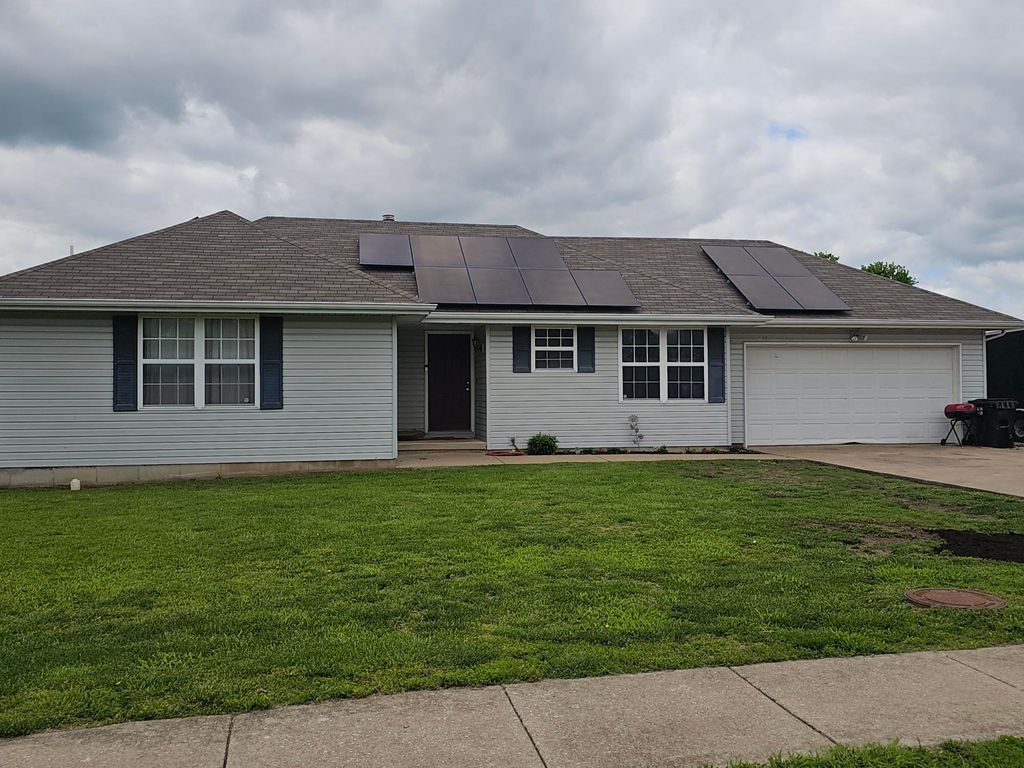 211 Arrowhead Road, Willard, MO 65781