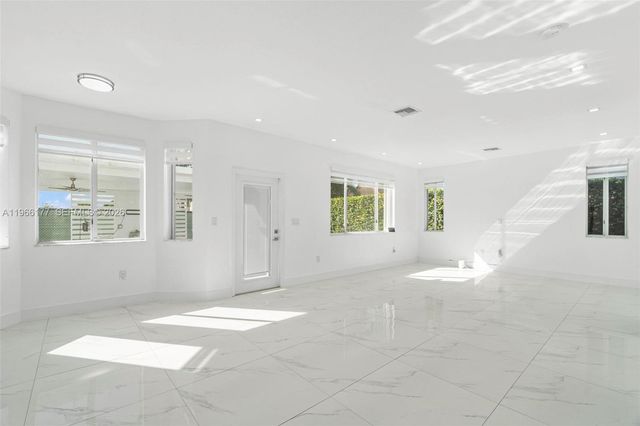 15786 SW 141st St 15786, Miami, FL 33196