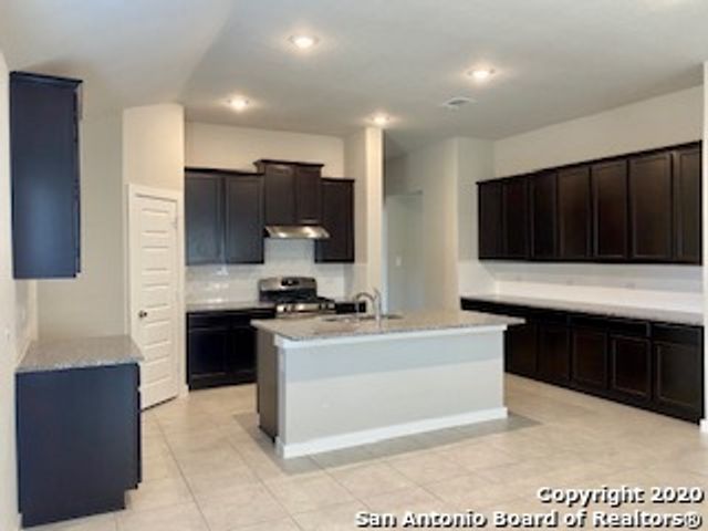 12315 Tower Forest, San Antonio, TX 78253