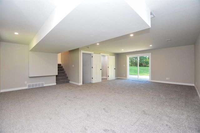 11065 EAST LANE, Waupaca, WI 54981