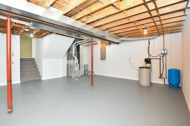 11065 EAST LANE, Waupaca, WI 54981