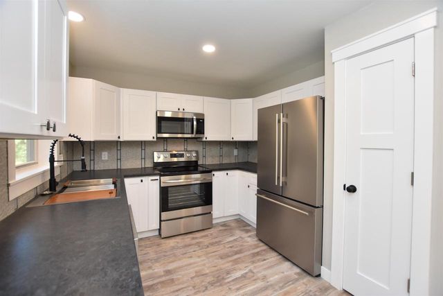 11065 EAST LANE, Waupaca, WI 54981