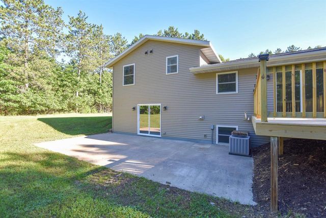 11065 EAST LANE, Waupaca, WI 54981