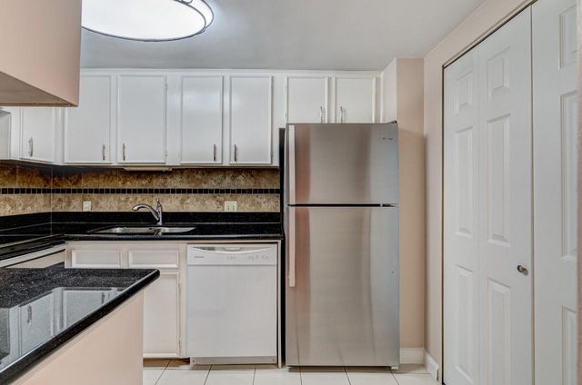 7520 Hornwood Drive 205, Houston, TX 77036