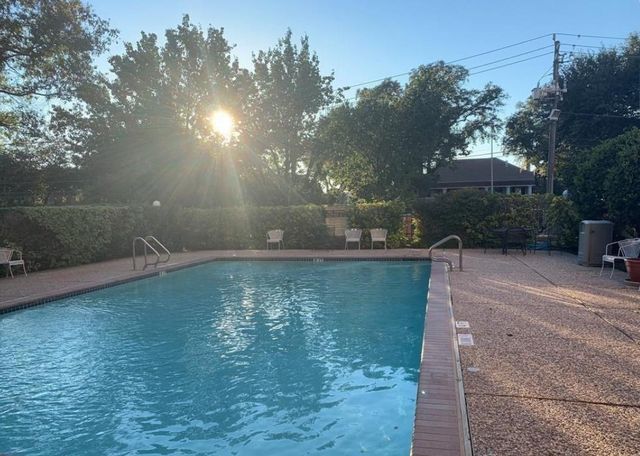 7520 Hornwood Drive 205, Houston, TX 77036