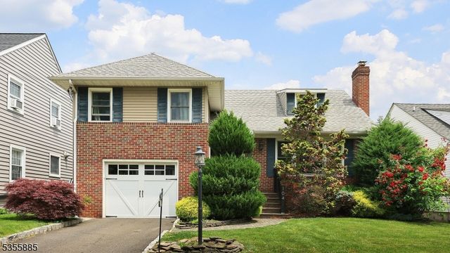 1041 Gallopinghill Rd, Elizabeth City, NJ 07208